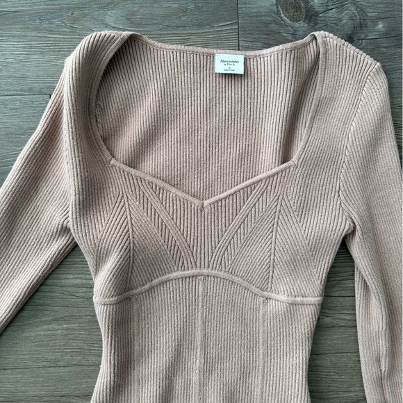Abercrombie Sweater Bodysuit Tan - Size Small - Picture 2 of 4